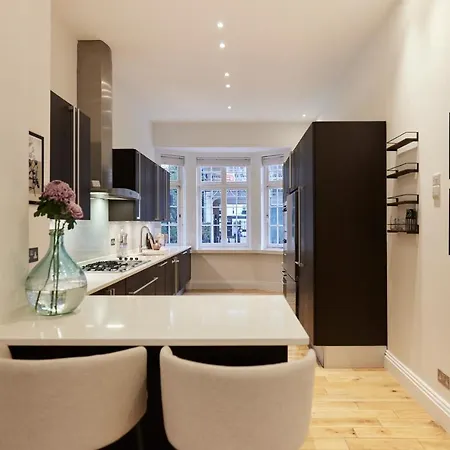 The Hyde Park Scenery - Elegant 4bdr House With Study لندن