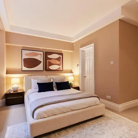 The Hyde Park Scenery - Elegant 4bdr House With Study