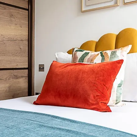 Stunning Earls Court Flat London