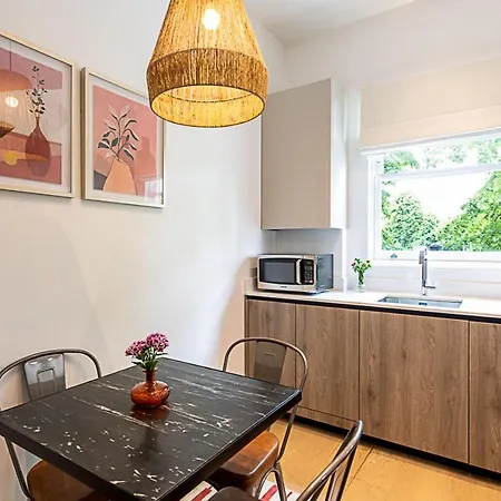 Apartment Stunning Earls Court Flat