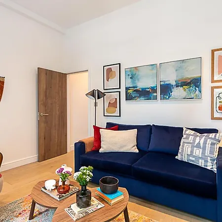 Stunning Earls Court Flat *
