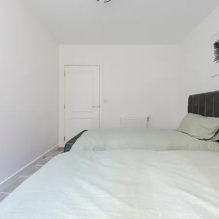 Stunning Luxury 2 Bedroom London
