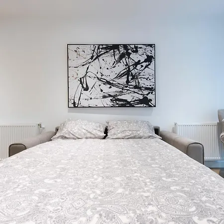 Stunning Luxury 2 Bedroom