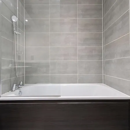 Apartment Stunning Luxury 2 Bedroom *