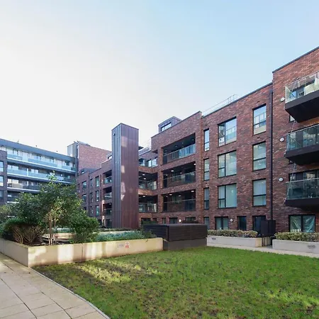 Apartment Stunning Luxury 2 Bedroom London