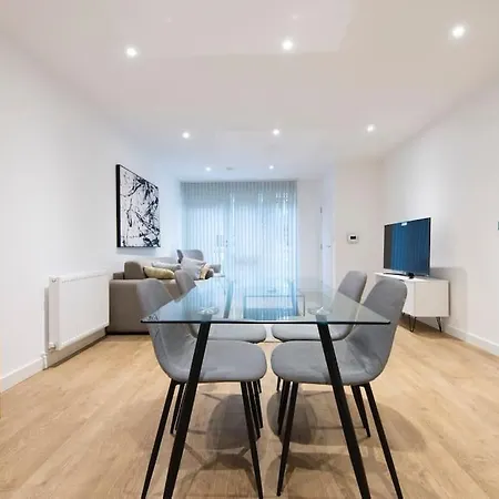 Apartment Stunning Luxury 2 Bedroom London