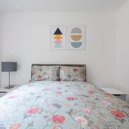 Stunning Luxury 2 Bedroom * Londra