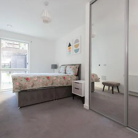 Stunning Luxury 2 Bedroom Appartamento