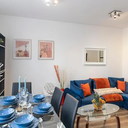 London's Cosy Gem Apartment