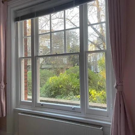 1 Bedroom In The Heart Of West London