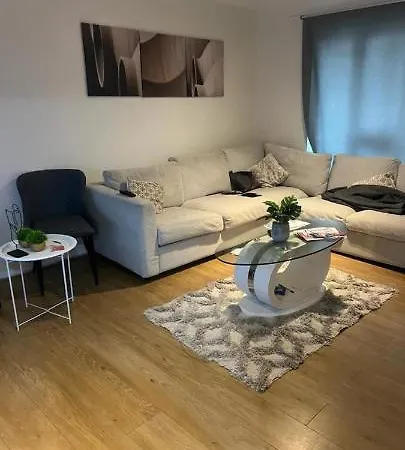 Kennington Gold Apartment