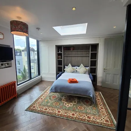 Boutique Linden Gardens 1st Floor And Loft Apartment