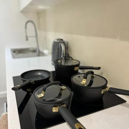 Apartment Modern 2bd London