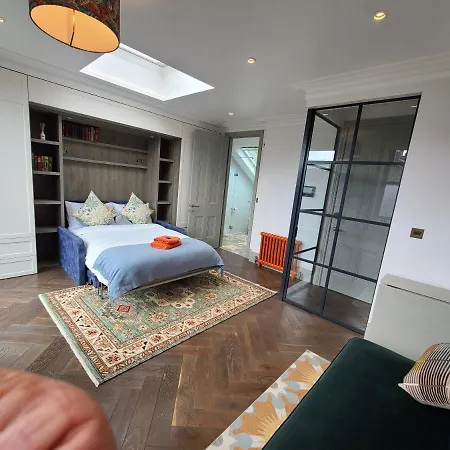 Apartment Boutique Linden Gardens 1st Floor And Loft London