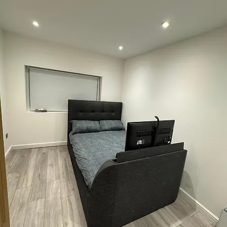 Apartment Modern 2bd London