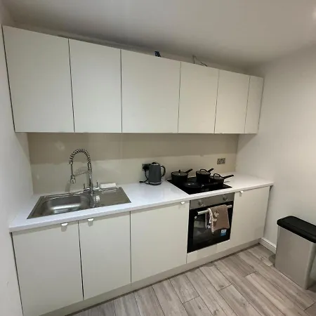 Modern 2bd *