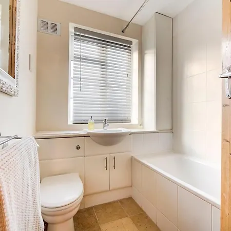 Free Parking Charming Private Apt Apartment