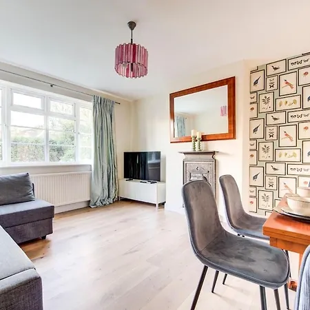 Free Parking Charming Private Apt * Perivale