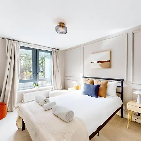Stunning 2 Bed With View Of The Shard Apartment