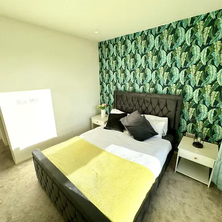 East Riverside Apartment
