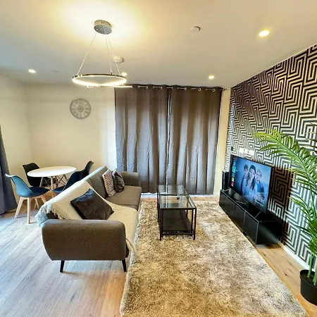 Apartment East Riverside