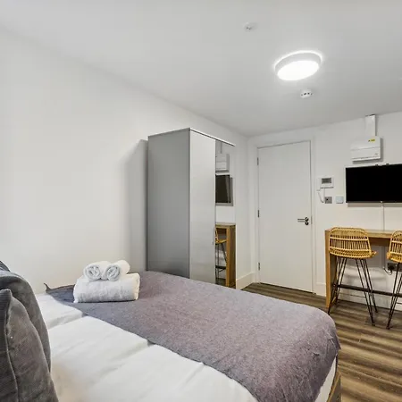 Sutherland Apartment