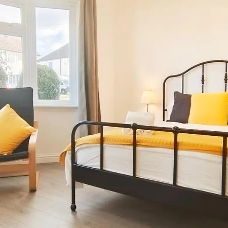 Hendon Garden In Apartment The Hyde