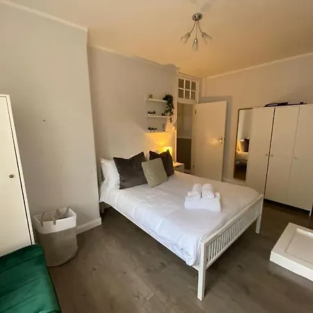 Stylish 2br Retreat In King's Cross, London