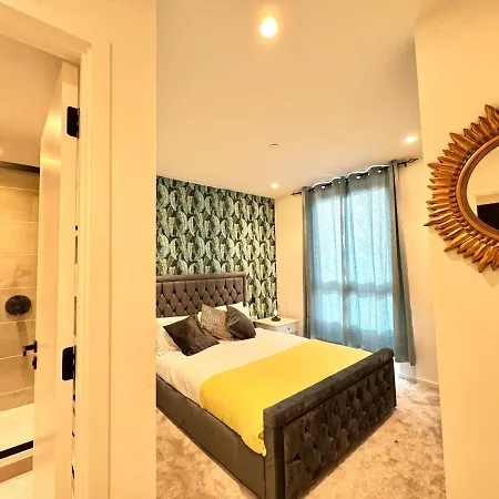 Apartment East Riverside London