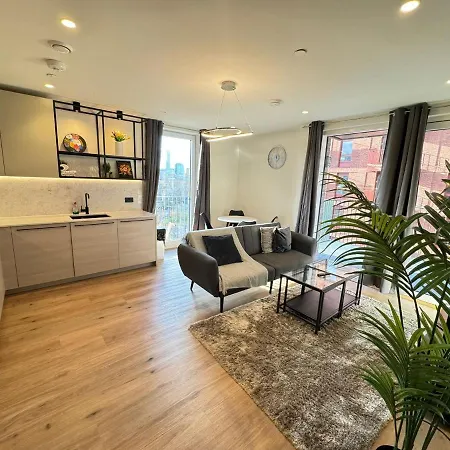 East Riverside * London