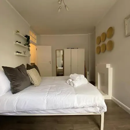 Lägenhet Stylish 2br Retreat In King's Cross, London