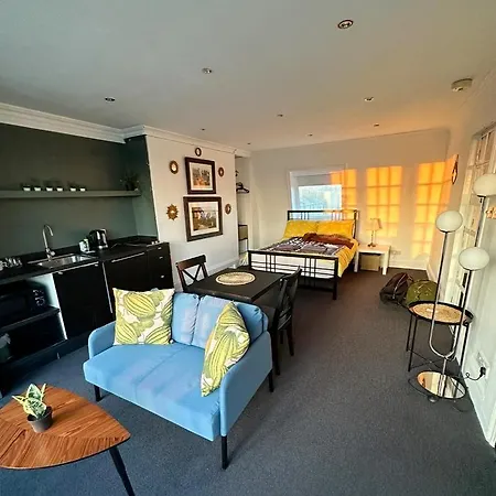 Apartment Flat - Northwest