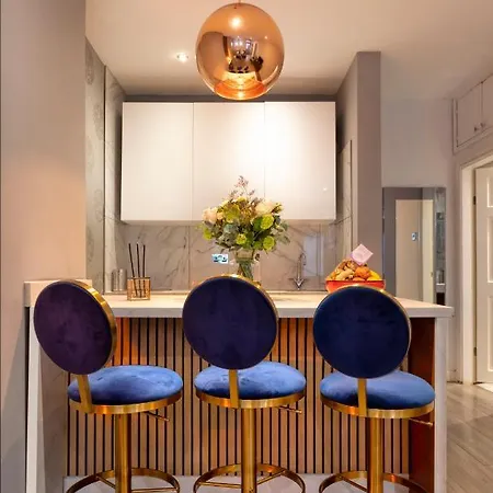 The Pad At Sloane Square Apartment
