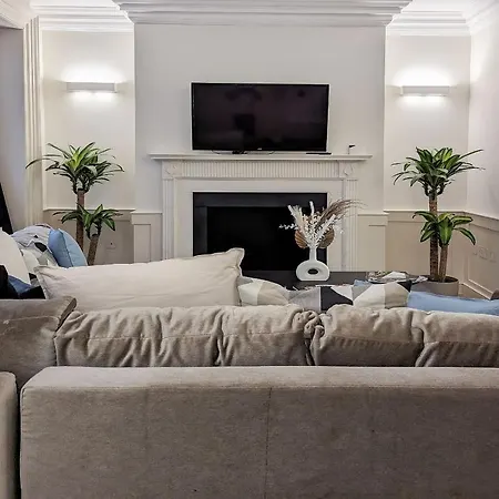 Elegante En El Corazon De Londres. *