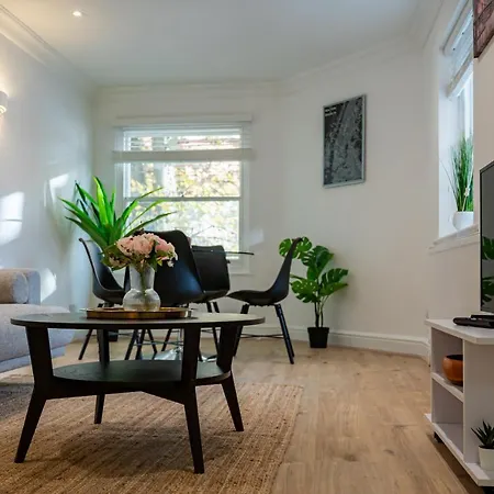 4 Bedrooms Peaceful Abbey Rd - St Johns Wood Apartment