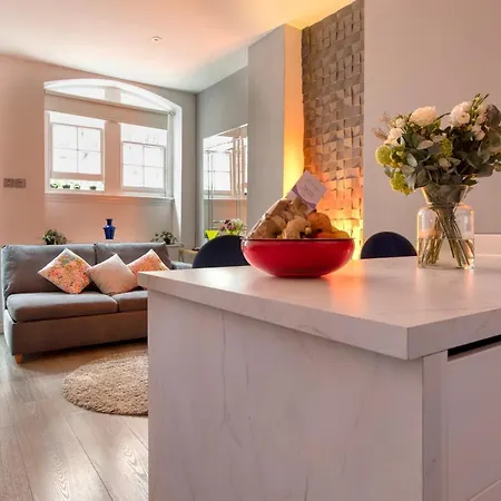 The Pad At Sloane Square Apartment