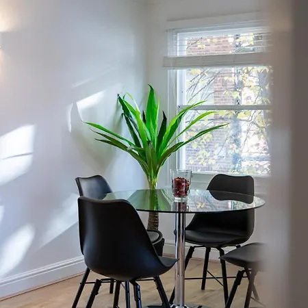 Apartment 4 Bedrooms Peaceful Abbey Rd - St Johns Wood *