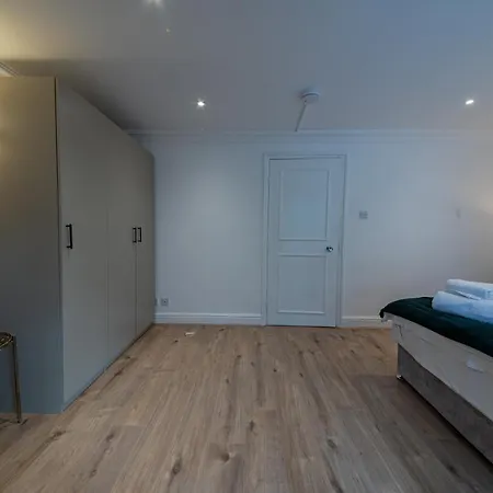 4 Bedrooms Peaceful Abbey Rd - St Johns Wood *