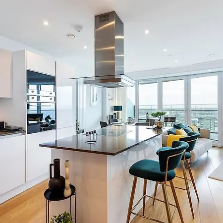 Apartment Panoramic Balcony Luxury London