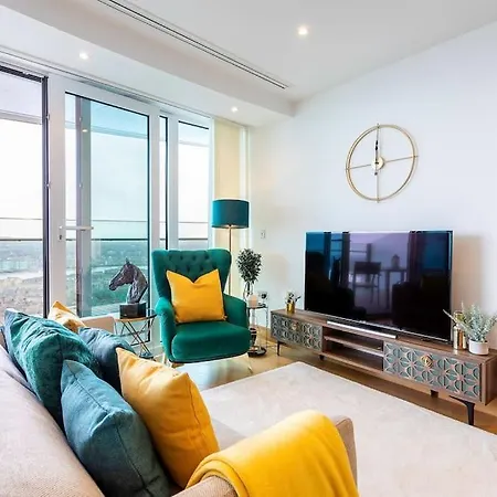 Panoramic Balcony Luxury Apartment *