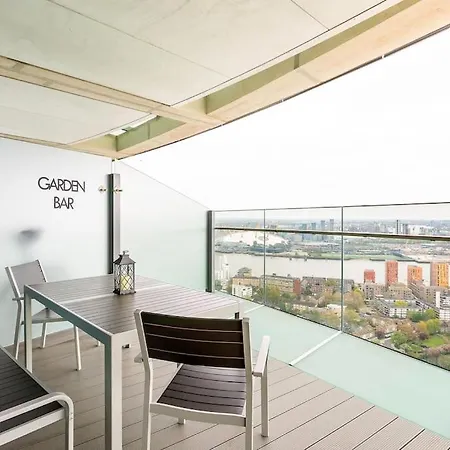 Apartment Panoramic Balcony Luxury London