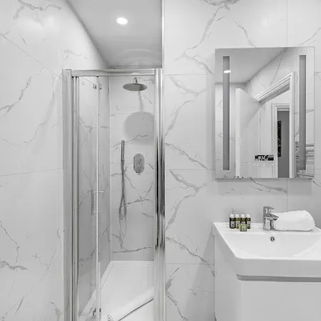 Apartment West Garden Luxury Near Elizabeth Line *