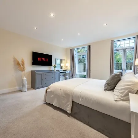 Candler Mews - Apartment