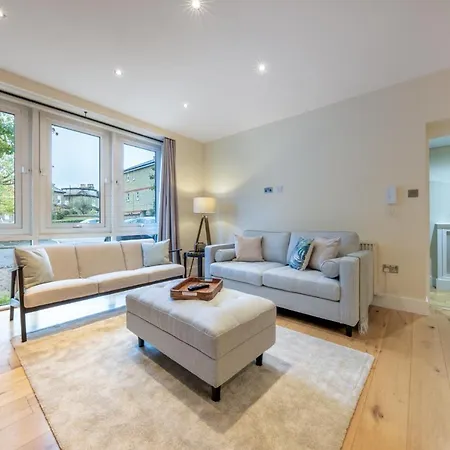 Candler Mews - *