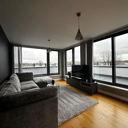Luxury Penthouse Apartment Uxbridge