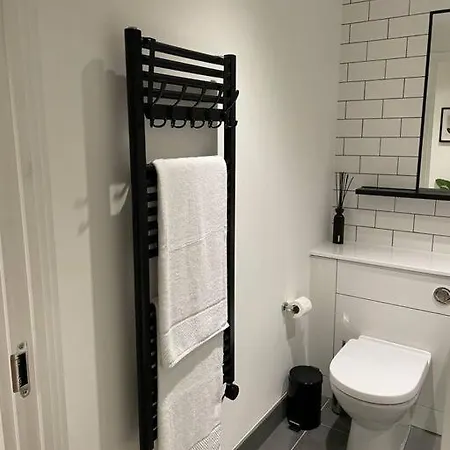 Brand New 1 Bedroom Apartment