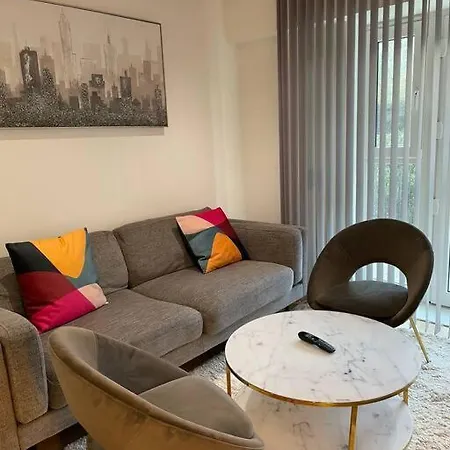 Brand New 1 Bedroom Apartment *