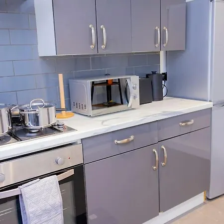Apartment Beautiful 3 Bed House Next To Westfield *