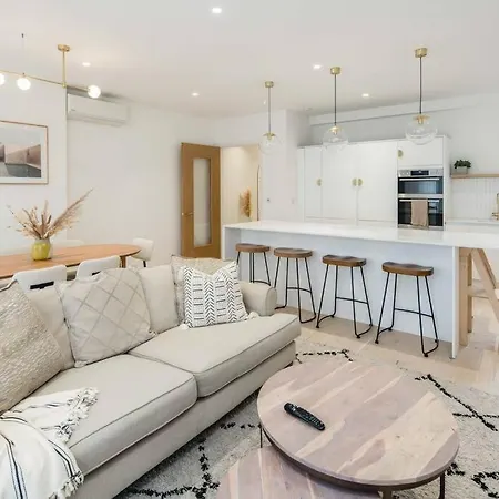 Elegant 2 Bedroom In Fulham Apartment London