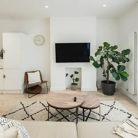 Elegant 2 Bedroom In Fulham * London